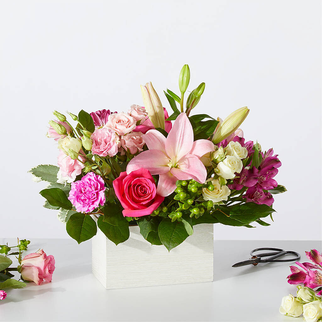 Sweetberry Box – A Florist Original – Bloom Boutique Ny, Lake Grove NY