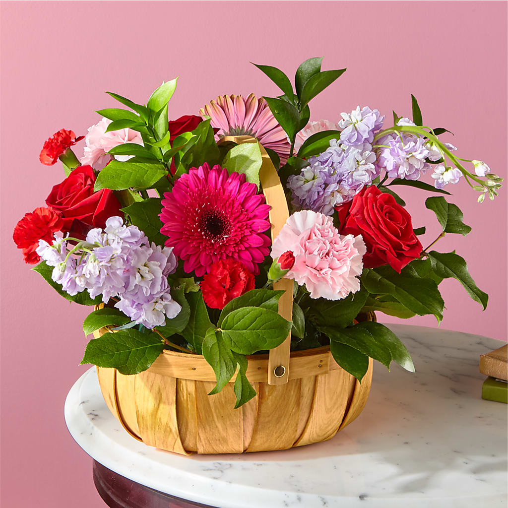 Pink Picnic Basket – Bloom Boutique Ny, Lake Grove NY