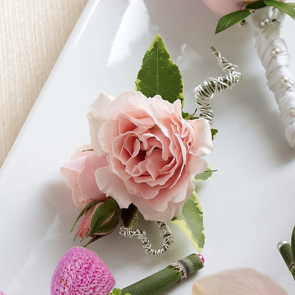 Pink Spray Rose Boutonniere – Bloom Boutique Ny, Lake Grove NY