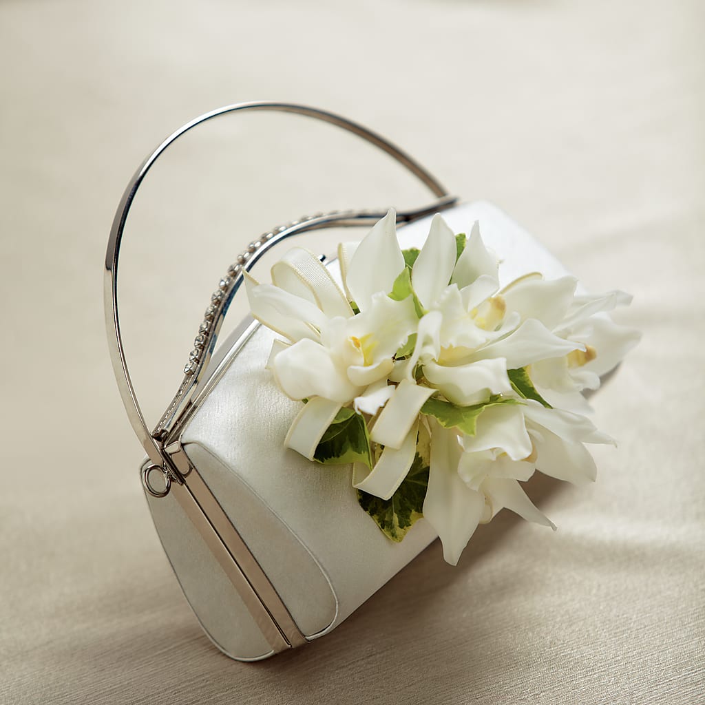 White Purse Decor – Bloom Boutique Ny, Lake Grove NY