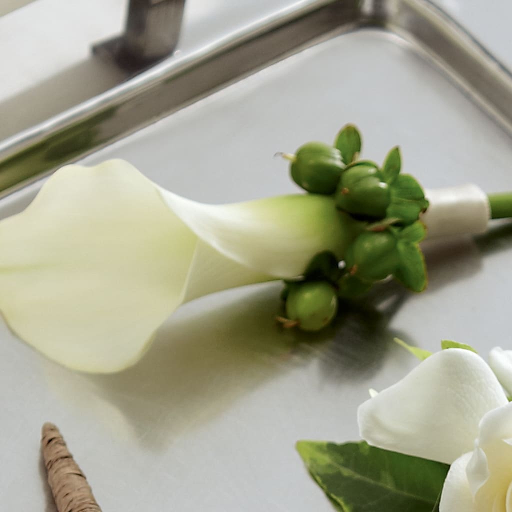 White Calla Boutonniere – Bloom Boutique Ny, Lake Grove NY