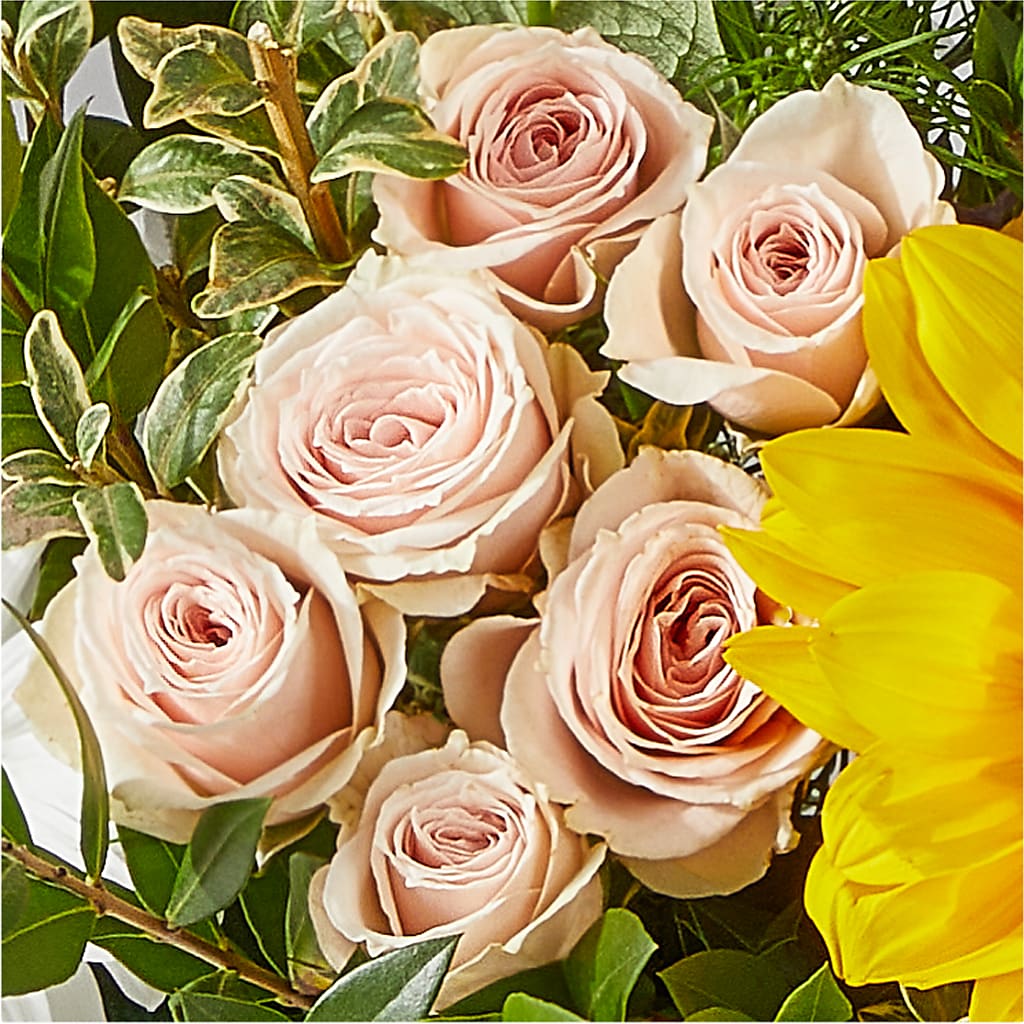 The Good Life Bouquet –  Bloom Boutique Ny, Lake Grove NY
