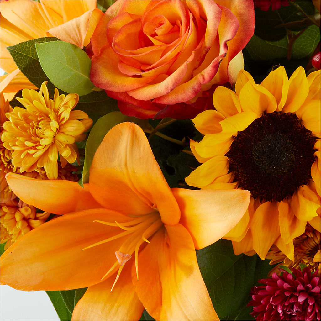 Grateful Centerpiece –  Bloom Boutique Ny, Lake Grove NY
